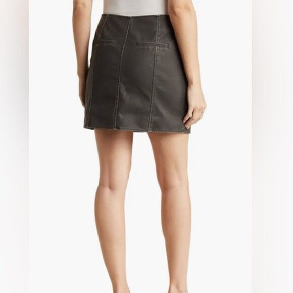 BLANKNYC | Washed Faux Leather Miniskirt - Picture 3 of 5